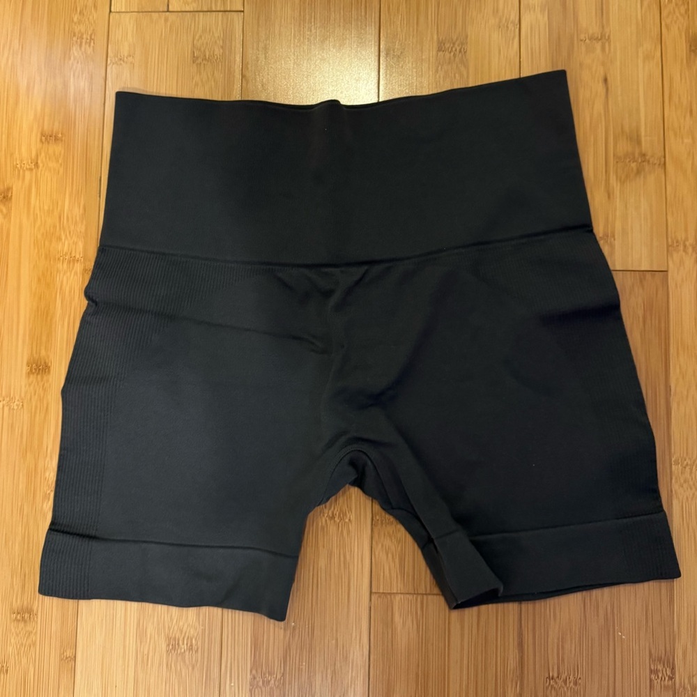 Set dark grey bike shorts